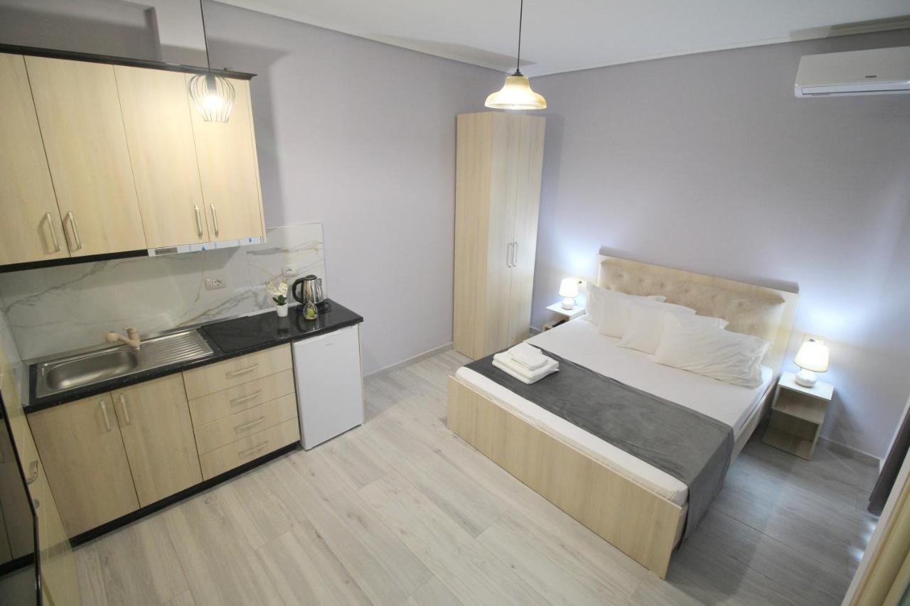 Vision 4 Ksamil Villa Apartments And Rooms Bagian luar foto