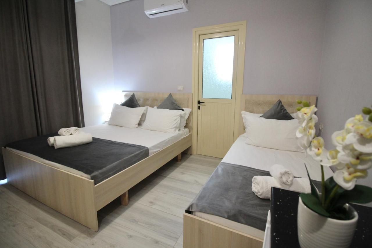 Vision 4 Ksamil Villa Apartments And Rooms Bagian luar foto