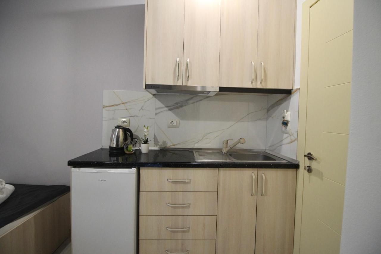 Vision 4 Ksamil Villa Apartments And Rooms Bagian luar foto
