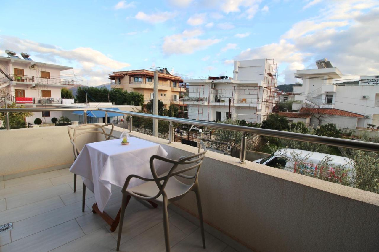 Vision 4 Ksamil Villa Apartments And Rooms Bagian luar foto
