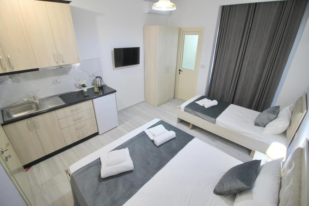 Vision 4 Ksamil Villa Apartments And Rooms Bagian luar foto