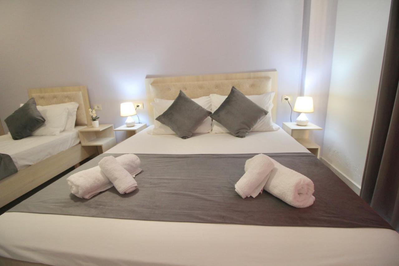 Vision 4 Ksamil Villa Apartments And Rooms Bagian luar foto